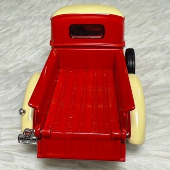 Vintage Coca-Cola x Mattel Matchbox Metal Red Yellow 1940 Ford Pick Up Truck - Picture 8 of 14
